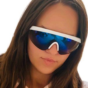 URBAN OUTFITTERS SPORT VISOR SUNGLASSES IN BLUE AND WHITE NEW WITH TAG